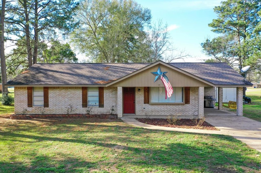 51 Frances Ave, Shepherd, TX 77371-3668