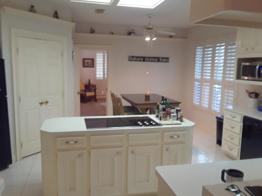 6706 Prairie Dunes Dr, Houston TX  77069-1782 exterior