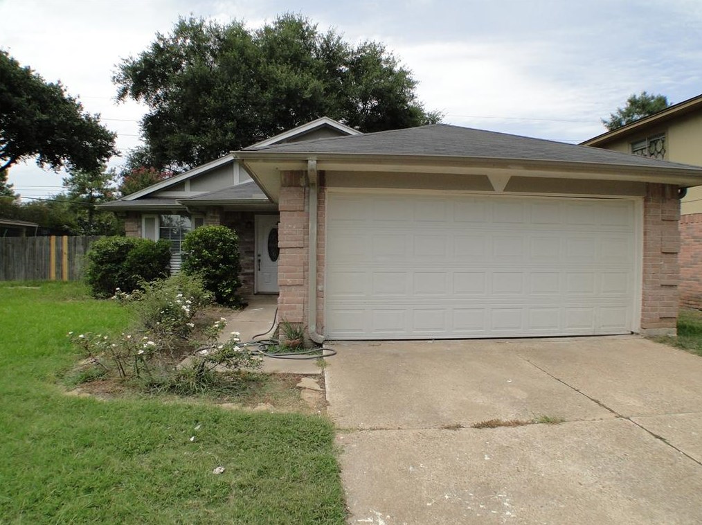 20218 Beechview Ln, Katy TX  77449-3125 exterior