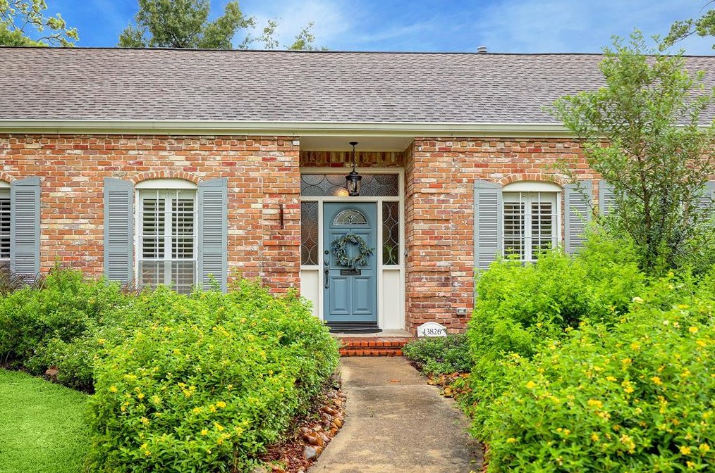 13826 Taylorcrest Rd, Houston, TX 77079-5815