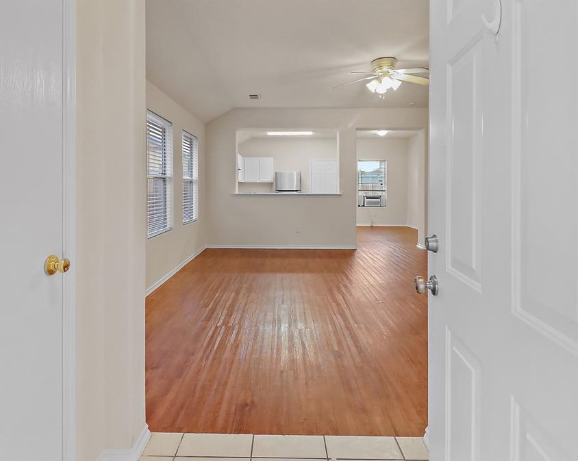 12626 Roxdale Ridge Dr, Houston TX  77044-4056 exterior