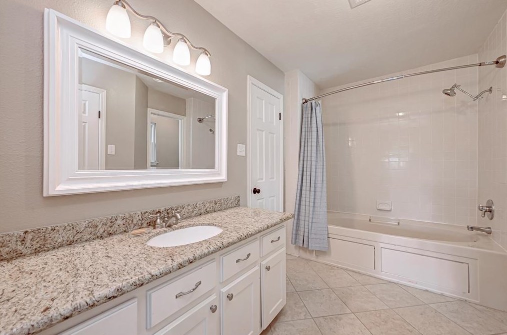 8309 Koester St, Houston TX  77040-2825 exterior