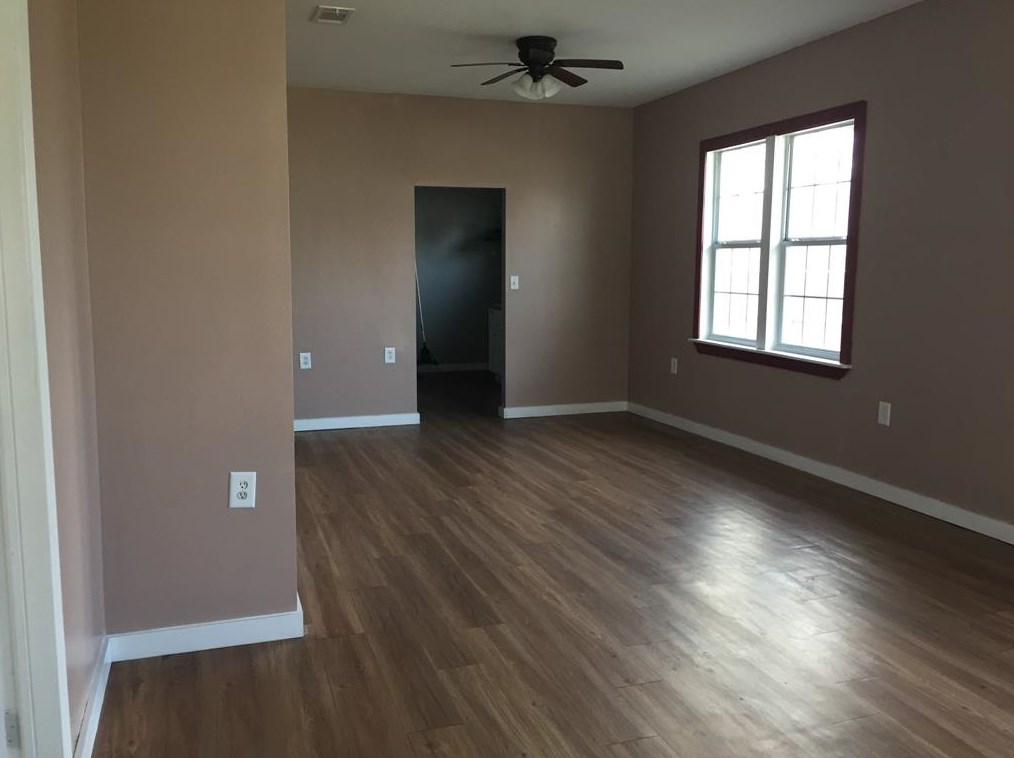 310 Foerster St, Jones Creek, TX 77437
