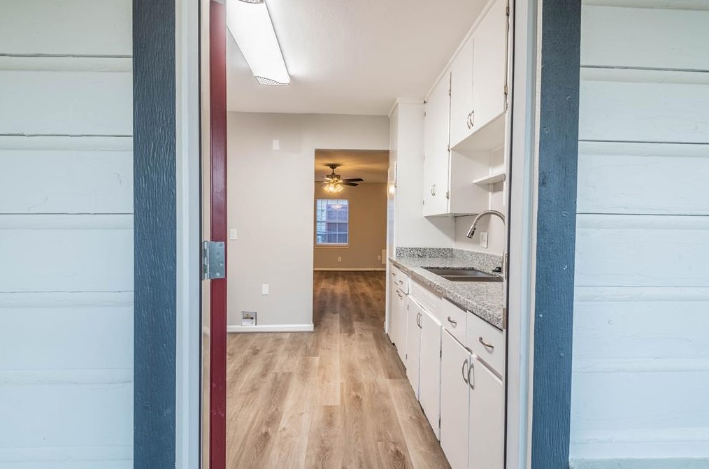 4817 Van Fleet St, Houston, TX 77033