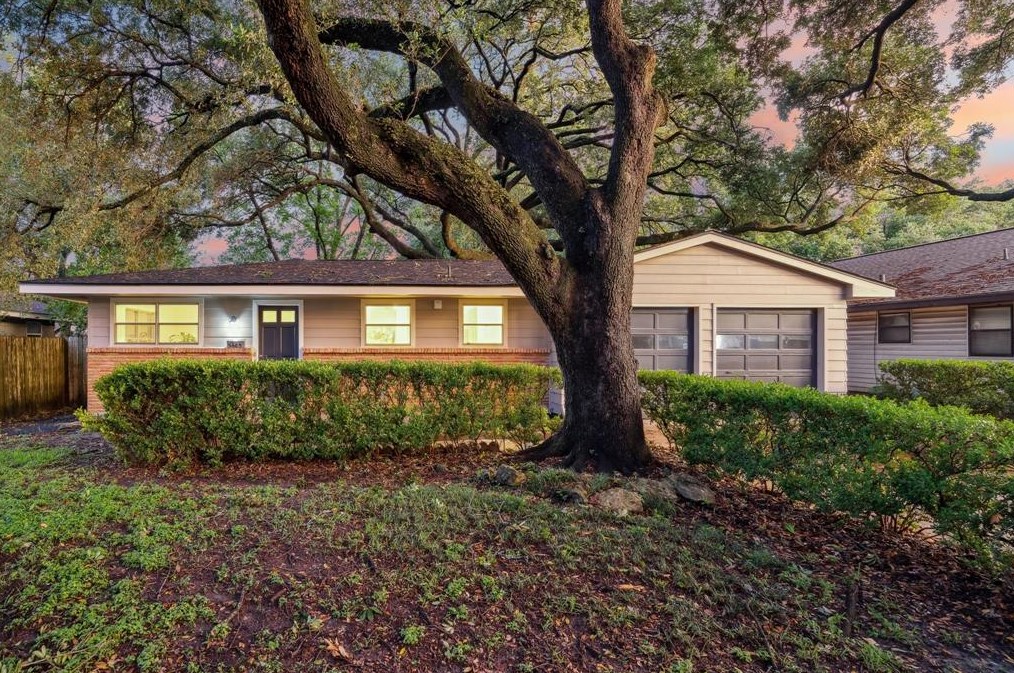 5603 Libbey Ln, Houston TX  77092-5043 exterior