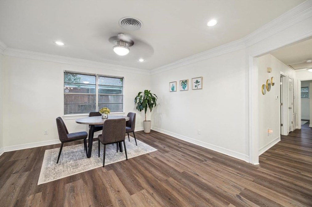5603 Libbey Ln, Houston TX  77092-5043 exterior