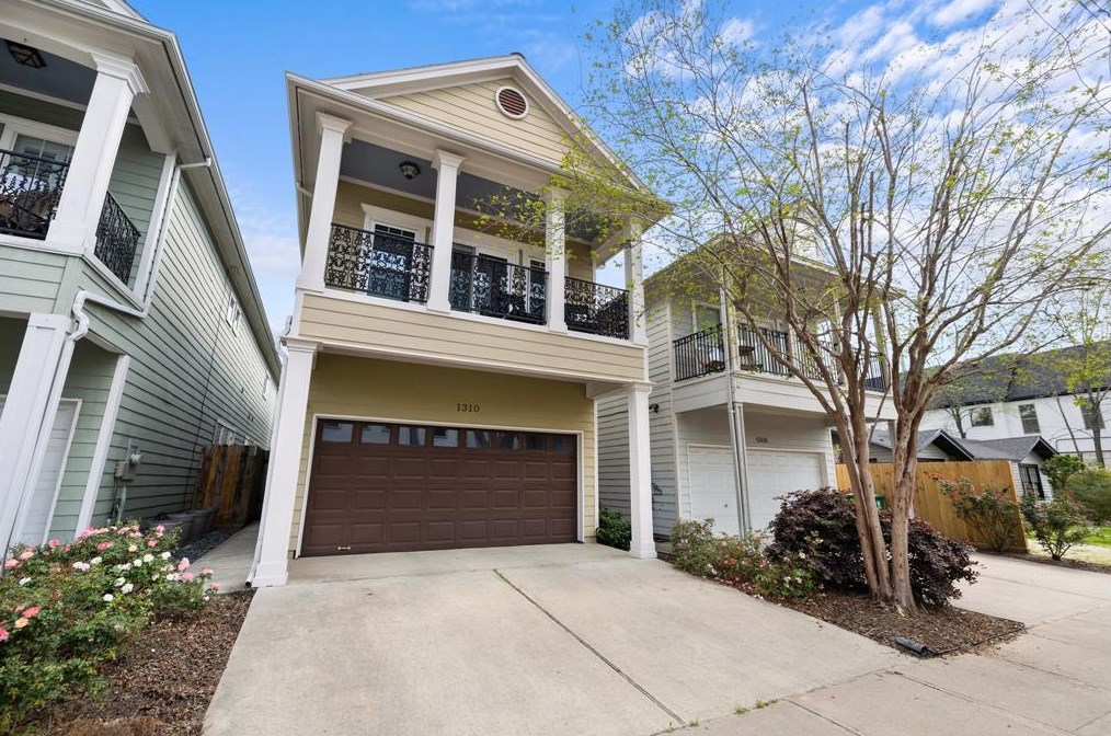 1310 Lawrence St, Houston, TX 77008