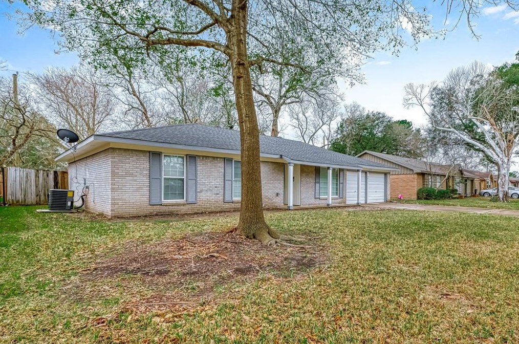 6011 Dawnridge Dr, Houston, TX 77035