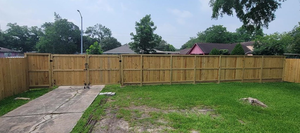 6213 Clover Rdg, Houston TX  77087-3323 exterior