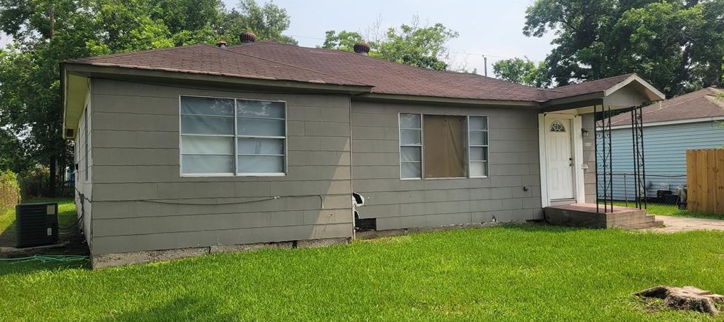 6213 Clover Ridge St, Houston, TX 77087-3323