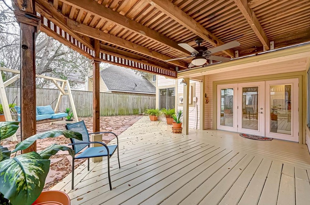 1549 Beaconshire Rd, Houston TX  77077-3868 exterior