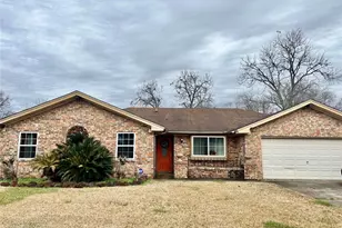 500 W 15th St, Port Arthur, TX 77640 - Photo 1
