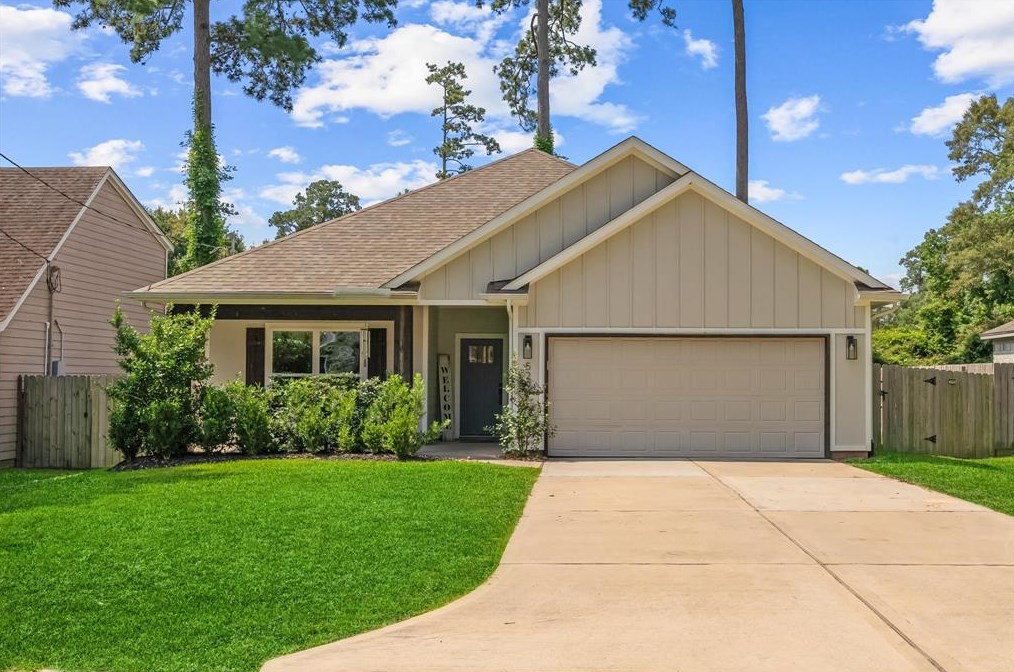 529 Pinewood Dr, Conroe, TX 77385