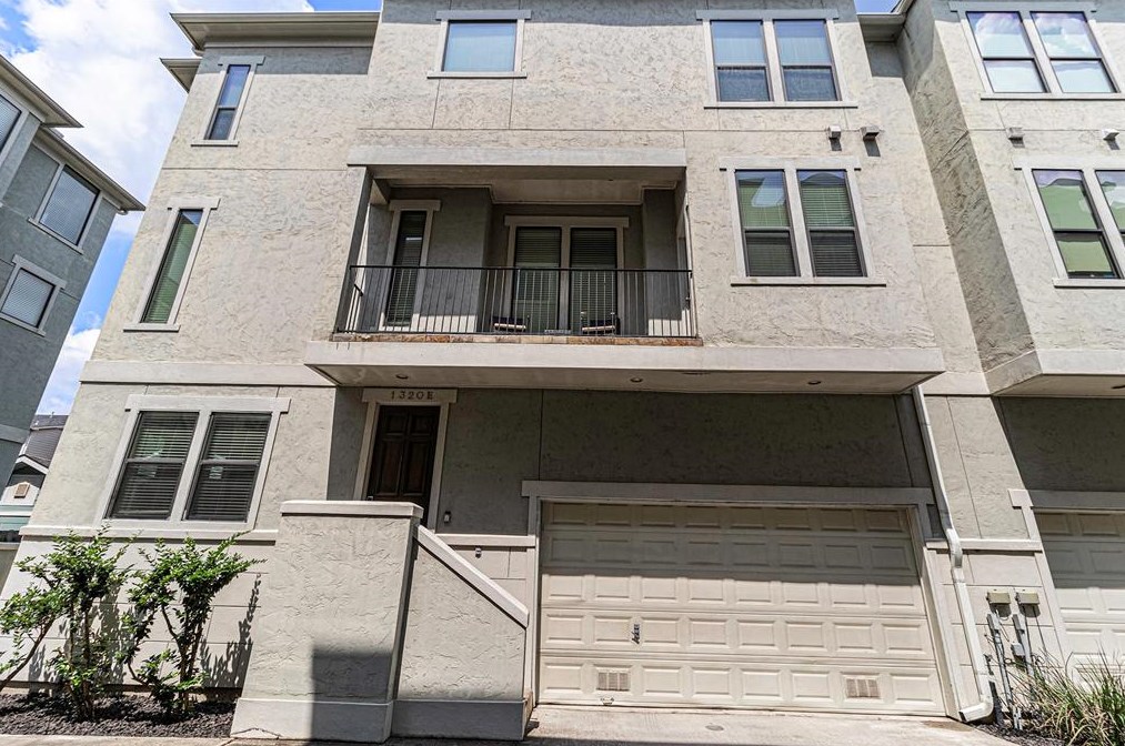 1320 W 25th St Unit E, Houston, TX