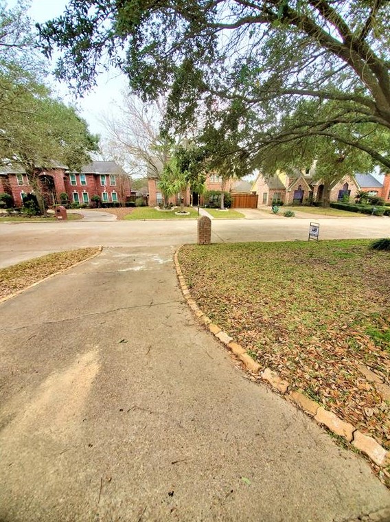 10715 Crestfield Ct, Houston TX 77070-3914 exterior