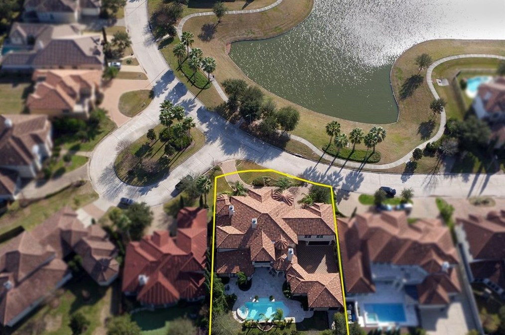 14302 Belle River Ln, Houston, TX 77077-3564