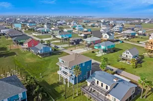 22901 Buena St, Galveston, TX 77554 - Photo 36