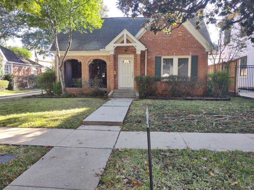 3037 Plumb St, Houston, TX 77005
