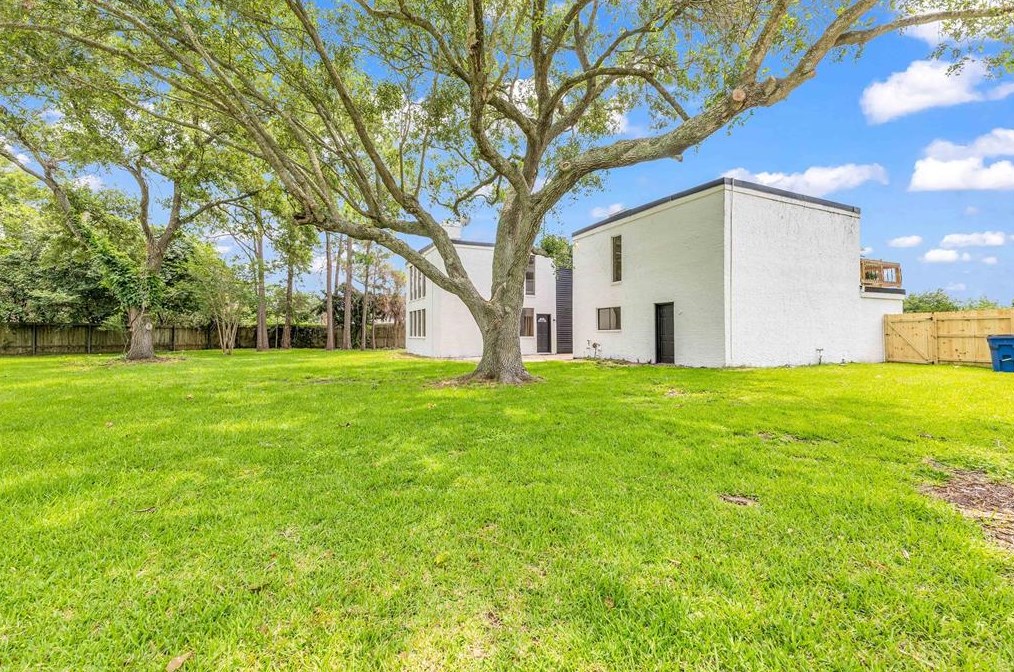 1808 Crown Ct, Texas City TX  77591-2214 exterior