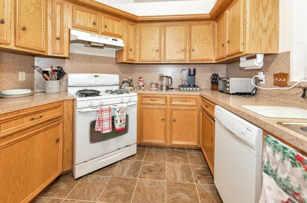 17091 Kilwinning Dr, Houston TX  77084-1844 exterior