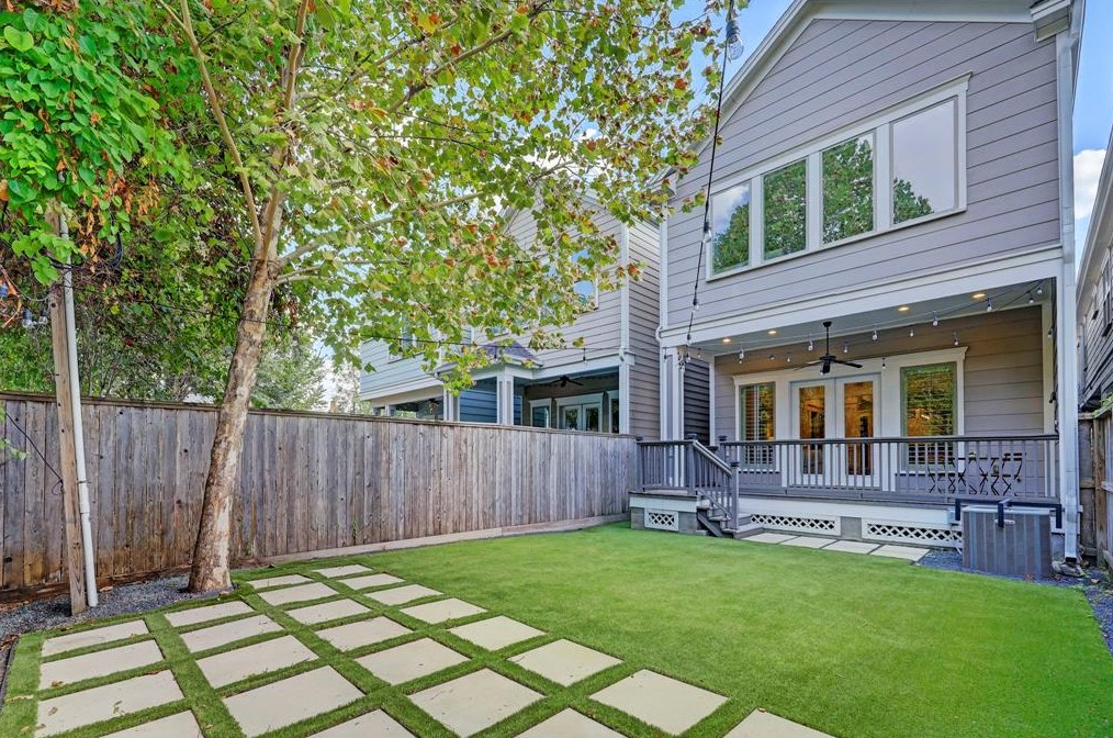 623 16th St, Houston, TX 77008-4402