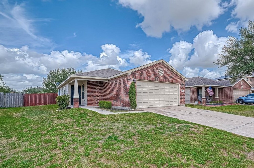 8111 Cholla Canyon Ln, Cypress, TX 77433