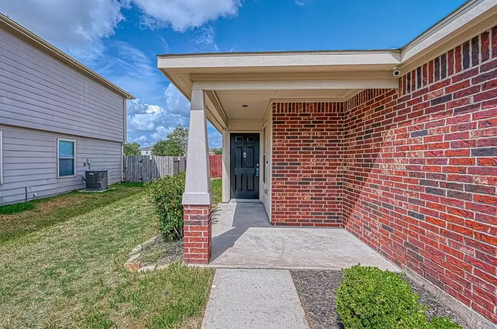 8111 Cholla Canyon Ln, Cypress TX  77433-8027 exterior