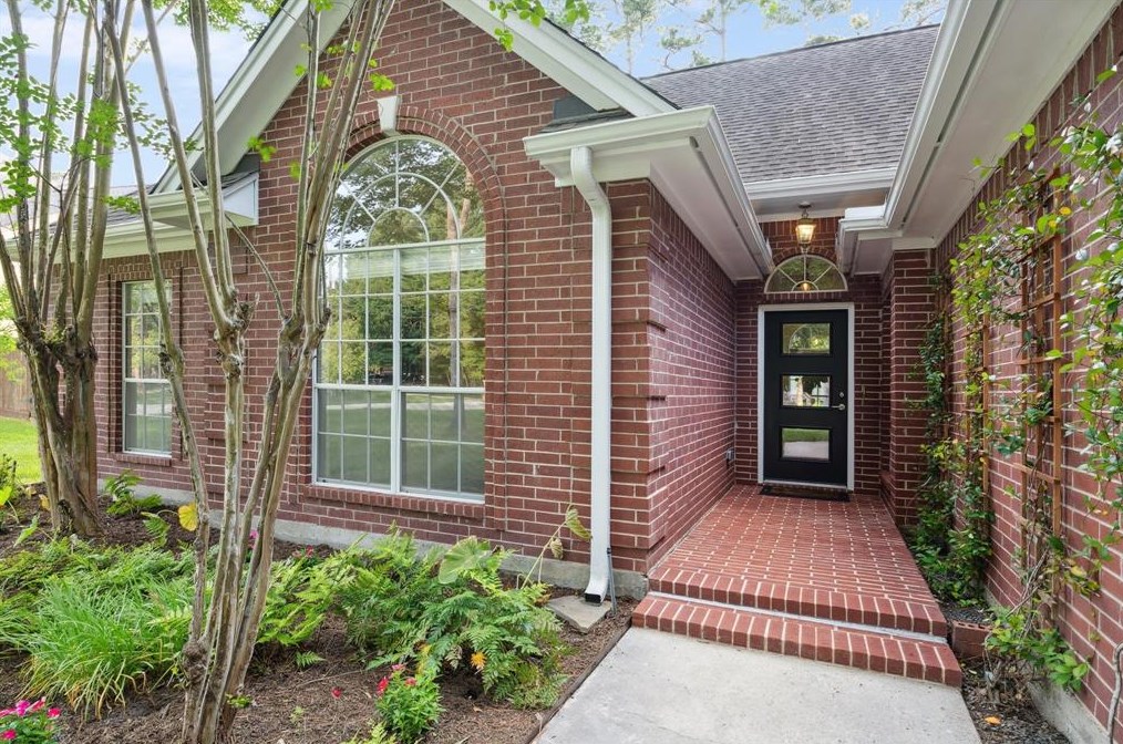 7 Stony Creek Dr, Conroe, TX 77384-3157
