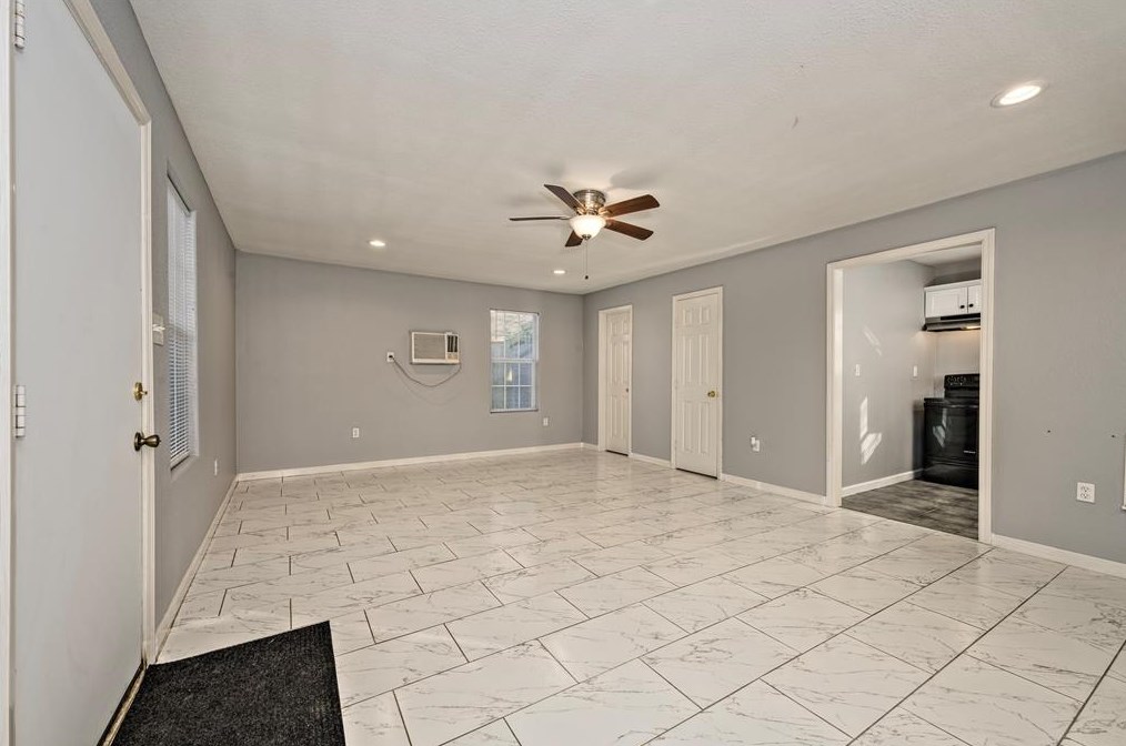 1312 E 36th B St #b, Houston, TX 77022