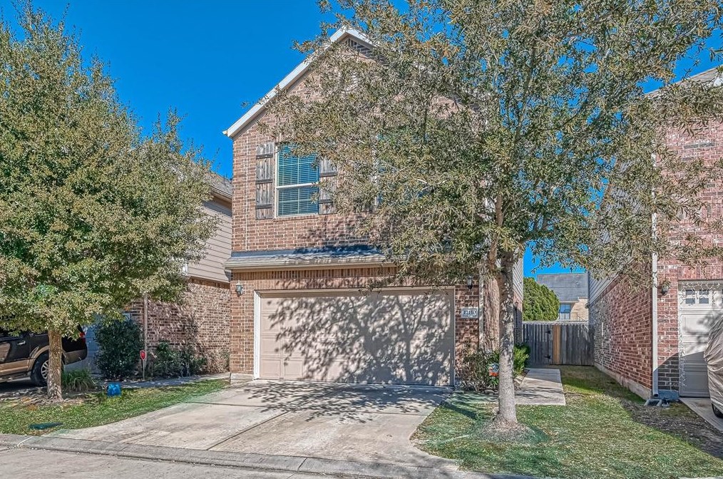 17110 Amarose Dr, Houston TX  77090-2236 exterior