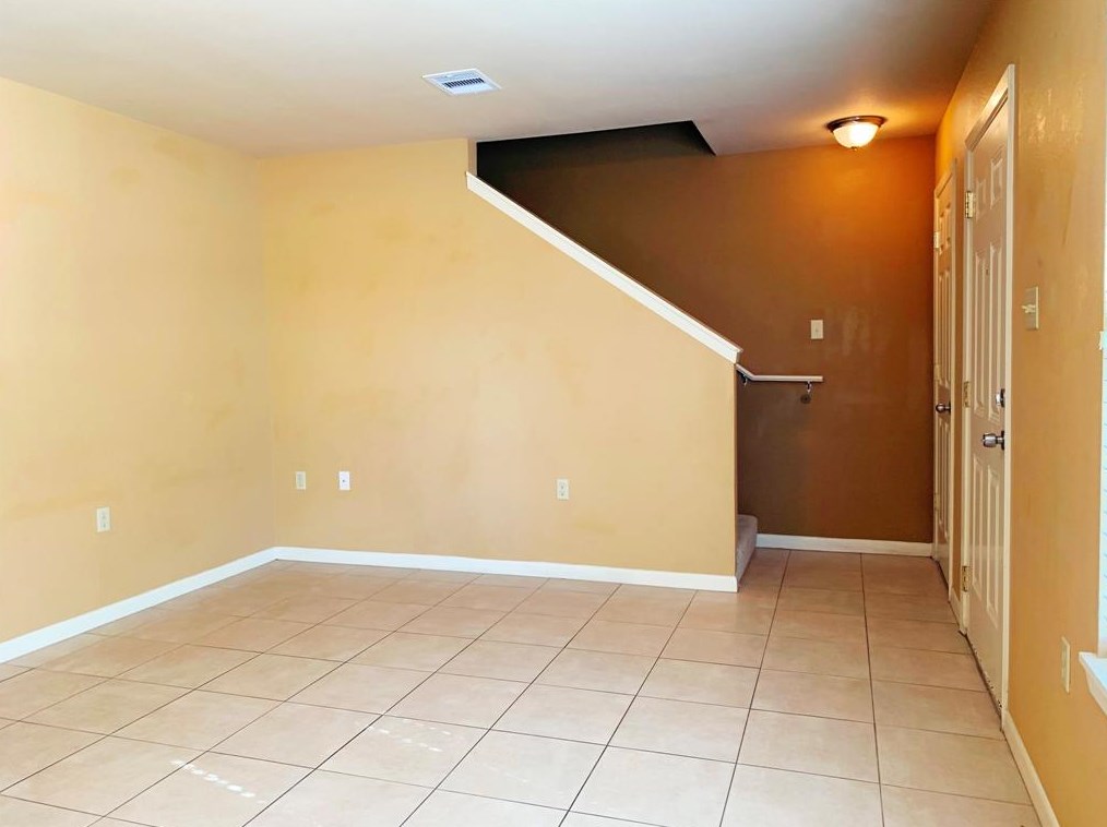 10064 Emnora Ln, Houston TX  77080-5103 exterior