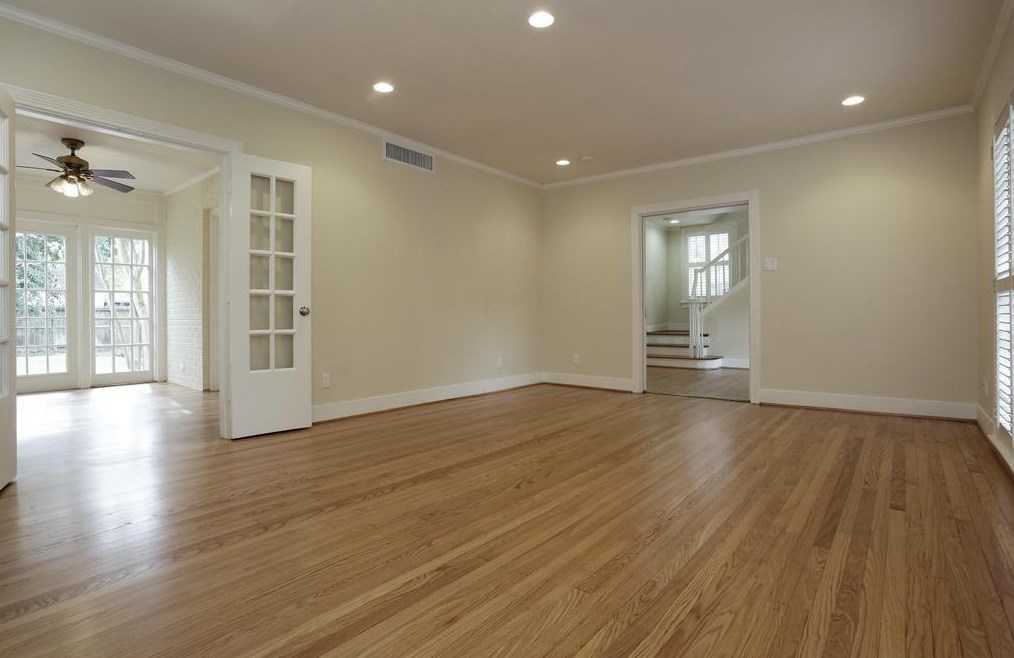 2119 Swift Blvd, Houston TX 77030-1216 exterior