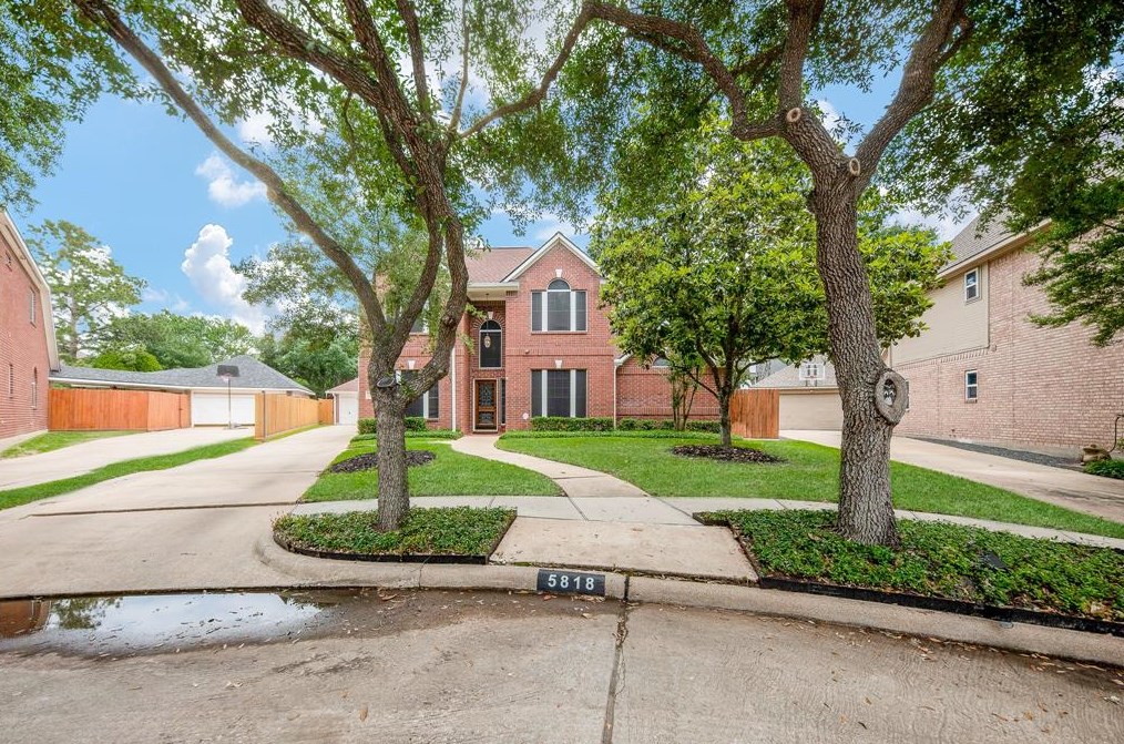 5818 Deer Shadow Ct, Houston, TX 77041-4233