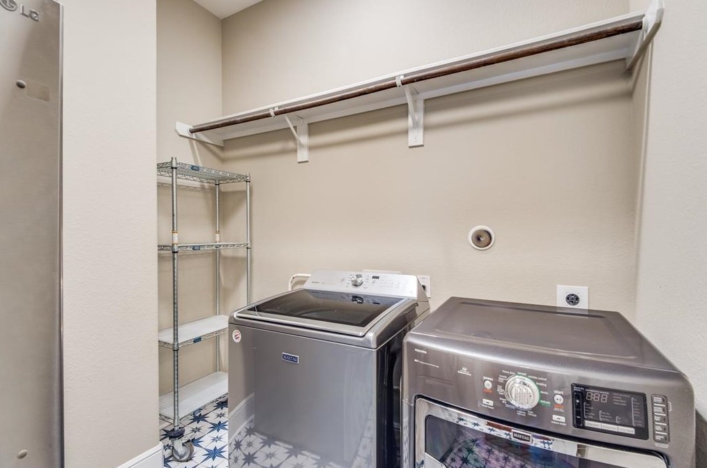 2622 Mockingbird Mdw, Spring TX 77389-1599 exterior