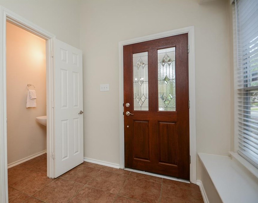 34 Wickerdale Pl, Spring TX  77382-1675 exterior
