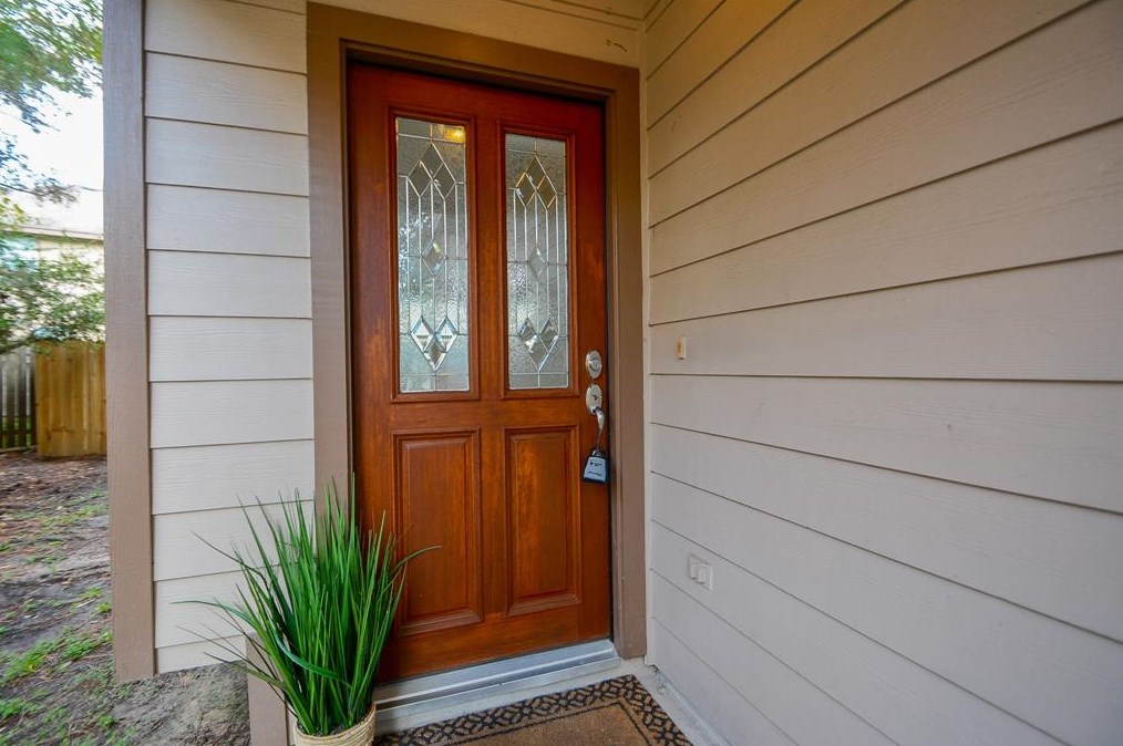 34 Wickerdale Pl, Spring TX  77382-1675 exterior