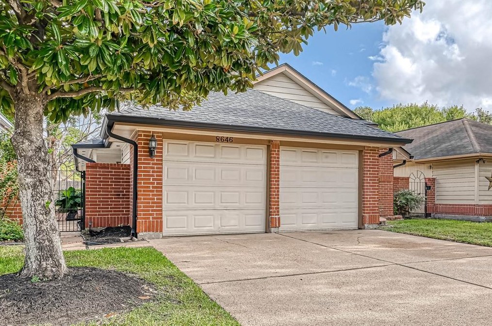 8646 Laurel Trails Dr, Houston, TX 77095-3647