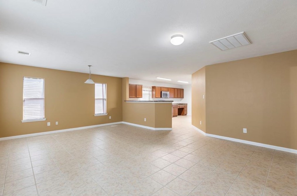 1210 Grassy View Dr, Houston, TX 77073