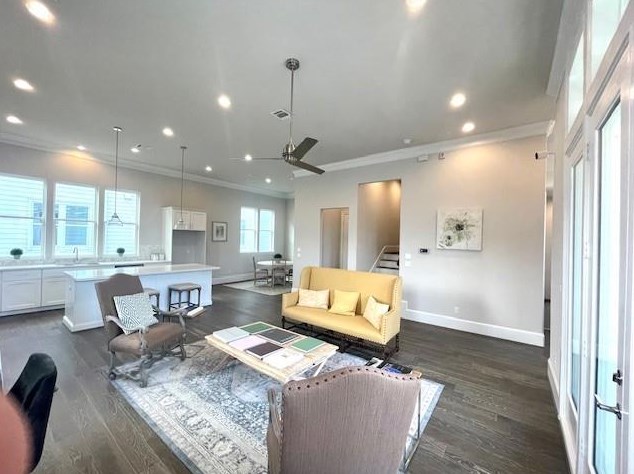 735 Bringhurst St, Houston, TX 77020-8608