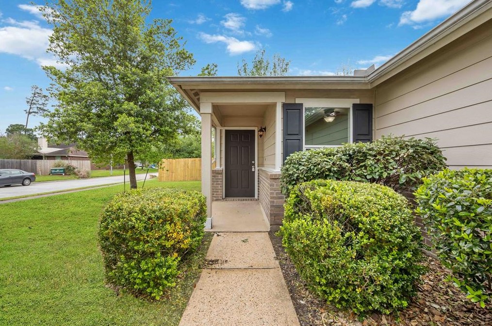 6607 Bluestone Springs Ln, Spring TX  77379-1950 exterior
