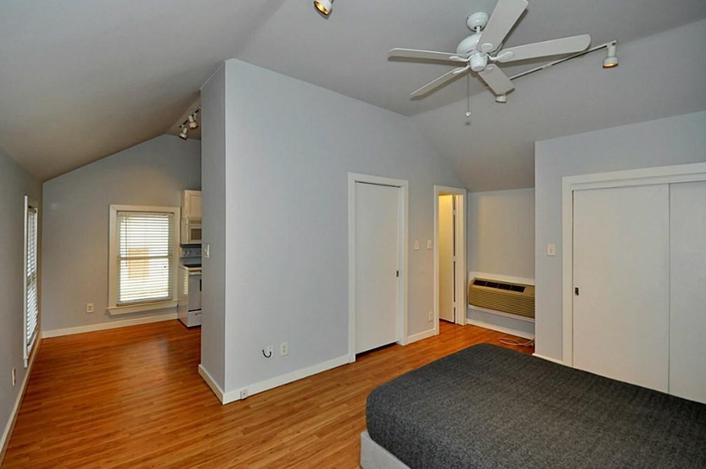 401 Aurora St, Houston, TX 77008