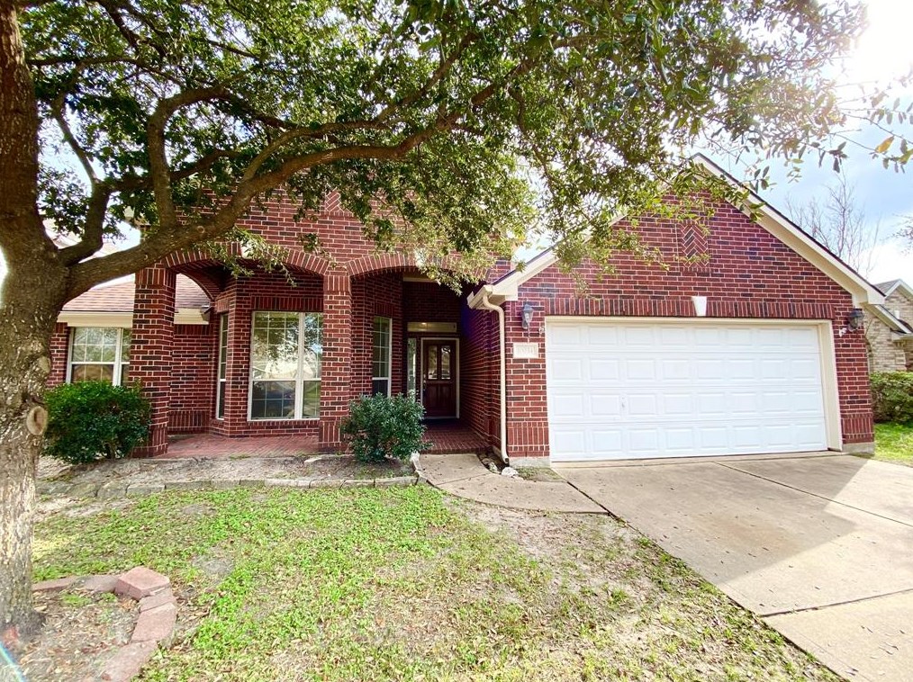 10034 Barr Lake Dr, Houston, TX 77095