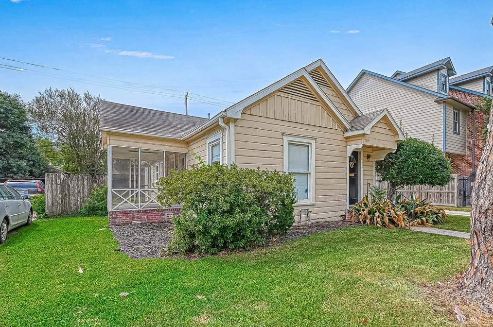2437 Southgate Blvd, Houston, TX 77030-1825
