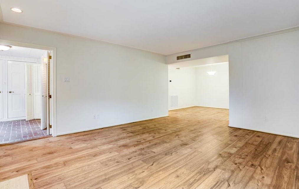 1601 S Shepherd Dr Apt 182, Houston, TX 77019