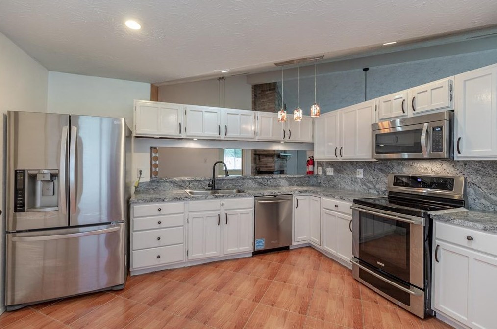 2310 Shady Brook Dr, Houston TX  77084-5238 exterior