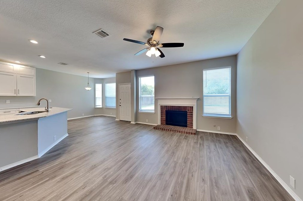 11927 Wortham Landing Dr, Houston, TX 77065