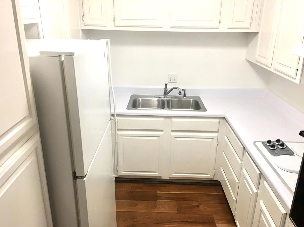 2700 Bellefontaine St # B12, Houston, TX 77025