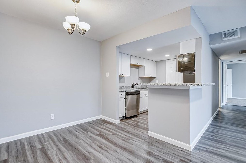 327 W Hufsmith Rd #702, Tomball, TX 77375