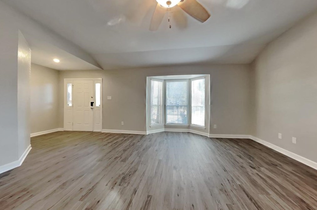 48 N High Oaks Cir, Spring, TX 77380