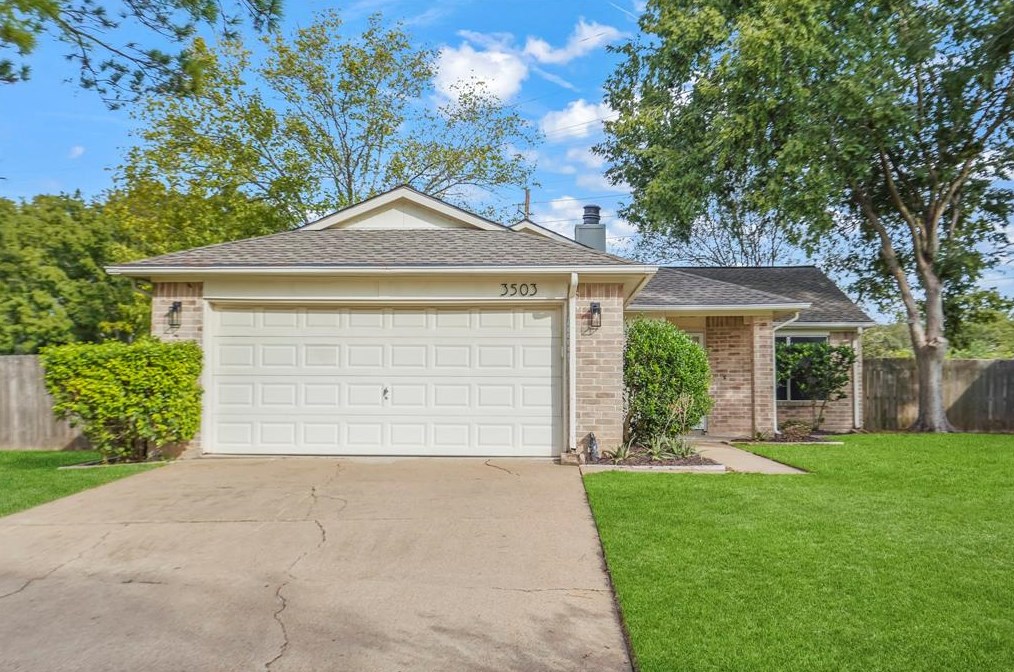 3503 Windbreak Ln, Sugar Land, TX 77479